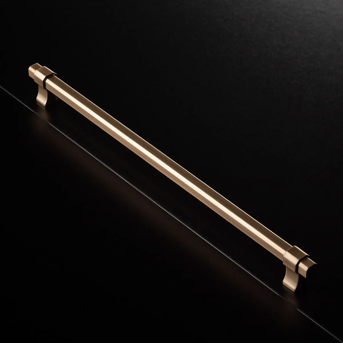 Купить UZ-IMPERIAL-320-18 Ручка IMPERIAL 320мм,брашированное золото в нашем каталоге