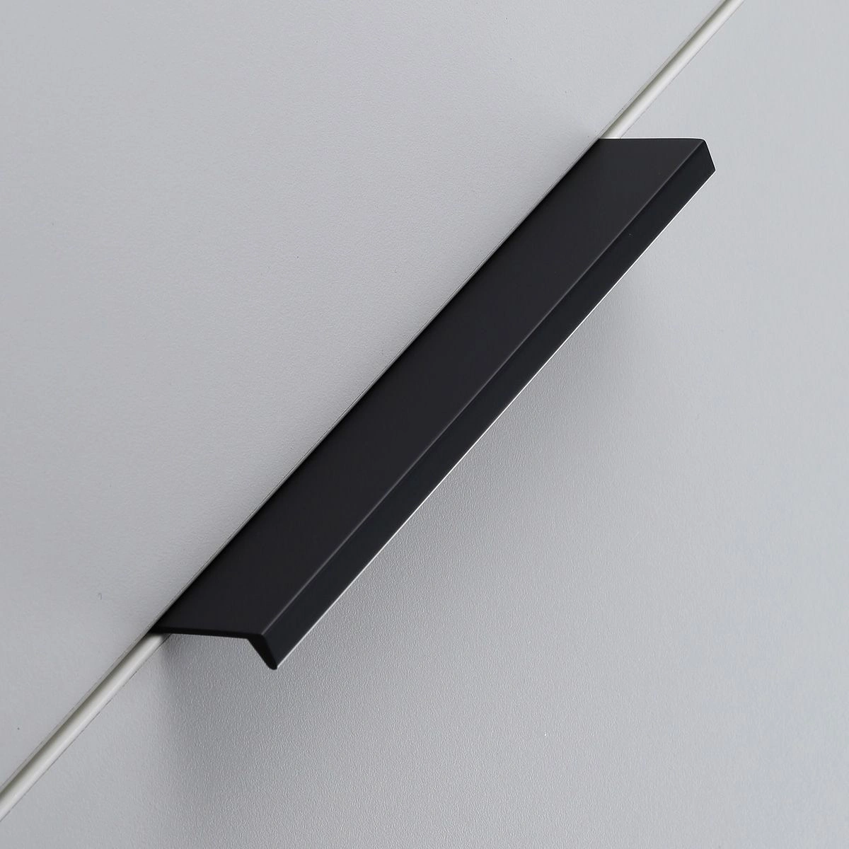 Купить UA-HEXI96-20M Ручка алюминиевая HEXI 96мм/150мм,чёрный мат. в нашем каталоге